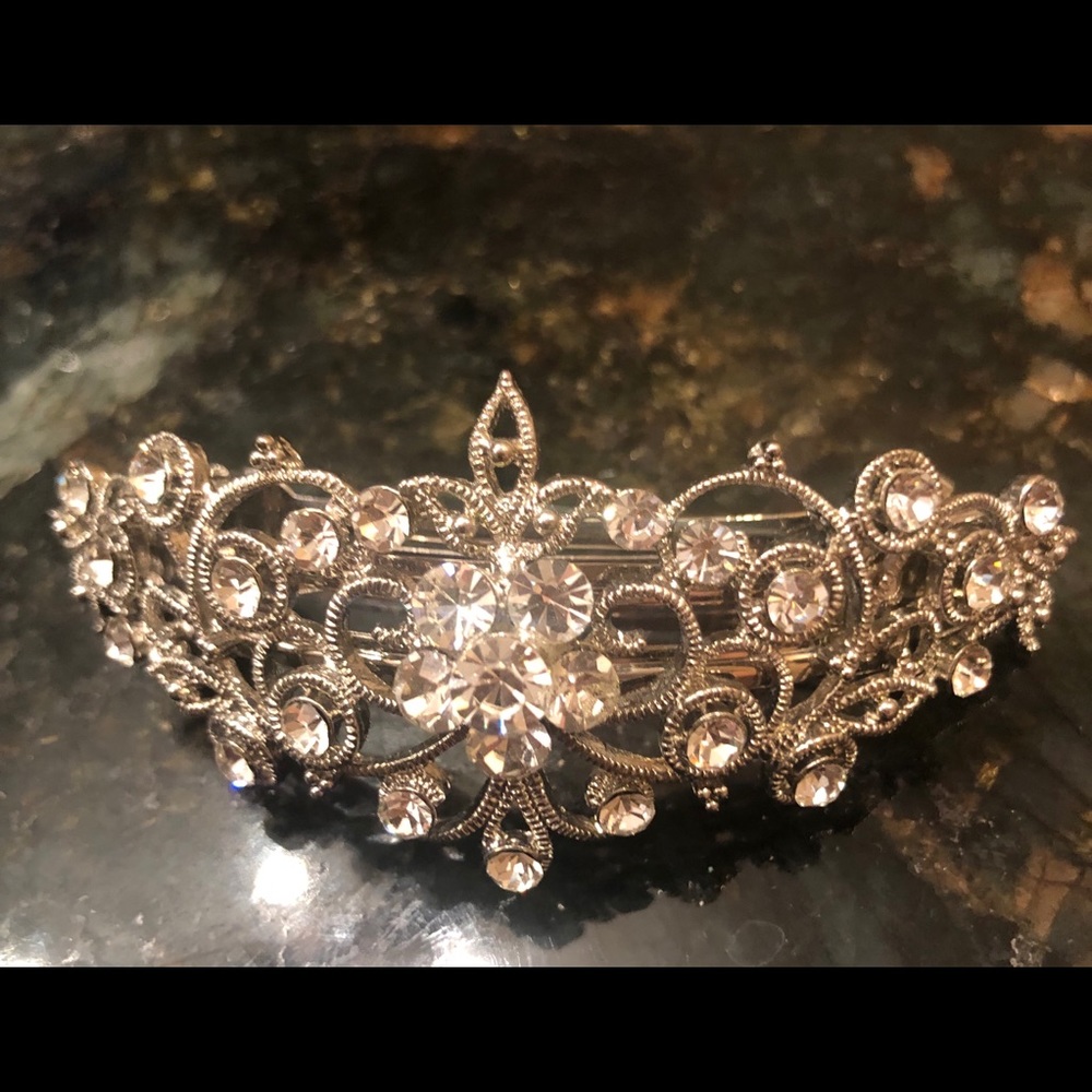 Rhinestone beaded hair piece (silver tone)
